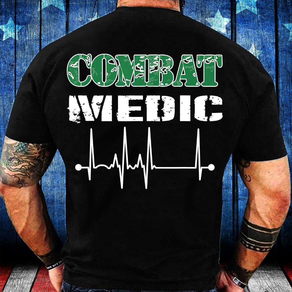 Combat Medic US Army Veteran Military Style Heartbeat Gift T-Shirt