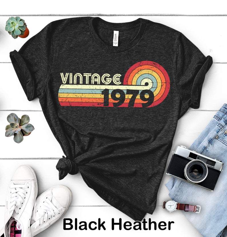 Vintage 1979 V3 Birthday Gifts For Him For Her Unisex T-Shirt KM0704
